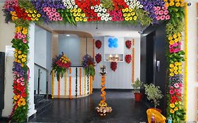 Fabhotel Sushmitha Inn